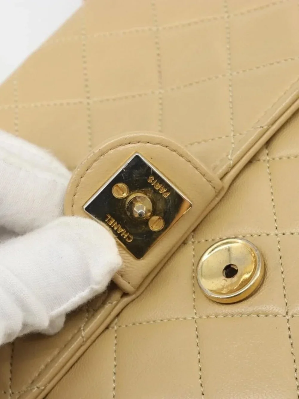 CHANEL Matelasse Chain Shoulder Bag Lamb Skin Beige Gold CC Auth 187257